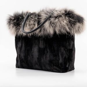 Black Fur With Trimmed Details Big Tote Bag